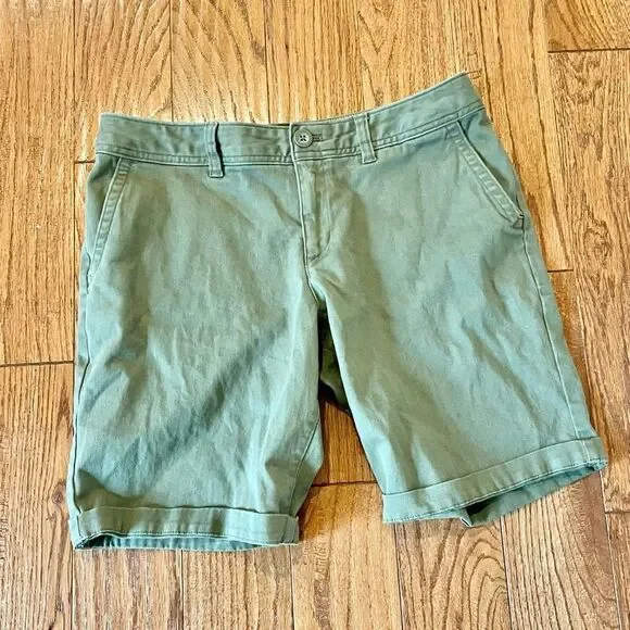 SALE Eddie Bauer olive green chino shorts size 8 - Picture 1 of 6